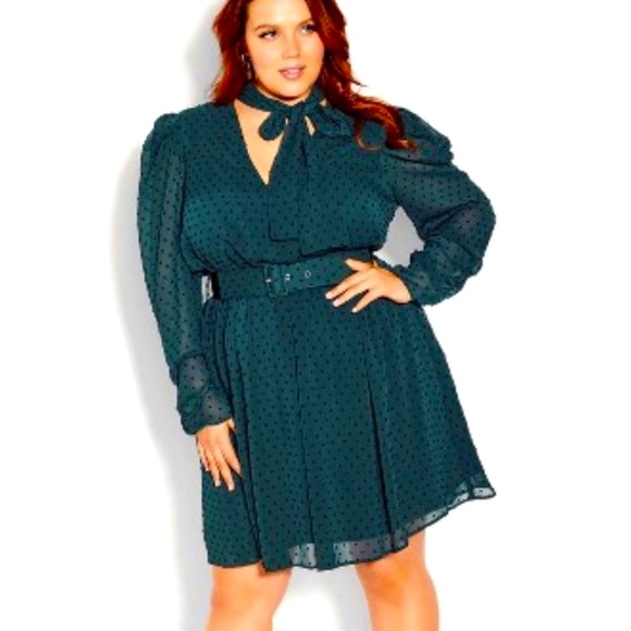 City Chic Dresses & Skirts - NWT City Chic Emerald Adore Me Dress Size (XL/22)